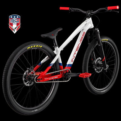 Intense dirt deals jumper