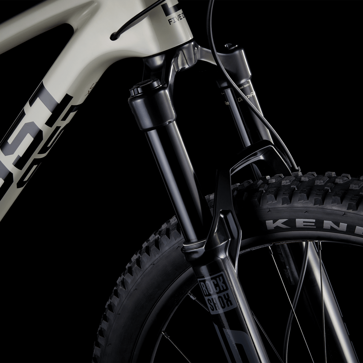 2024 951 SERIES XC (UDH) BIKES INTENSE Europe 